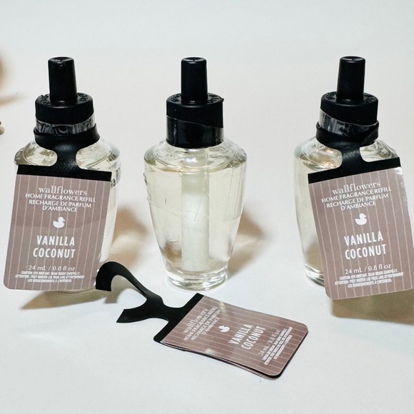 VANILLA COCONUT Wallflowers - Picture 1 of 2